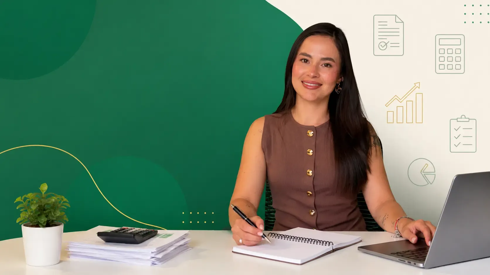 Contadora de Vértice Contable preparando una declaración de renta con calculadora y documentos