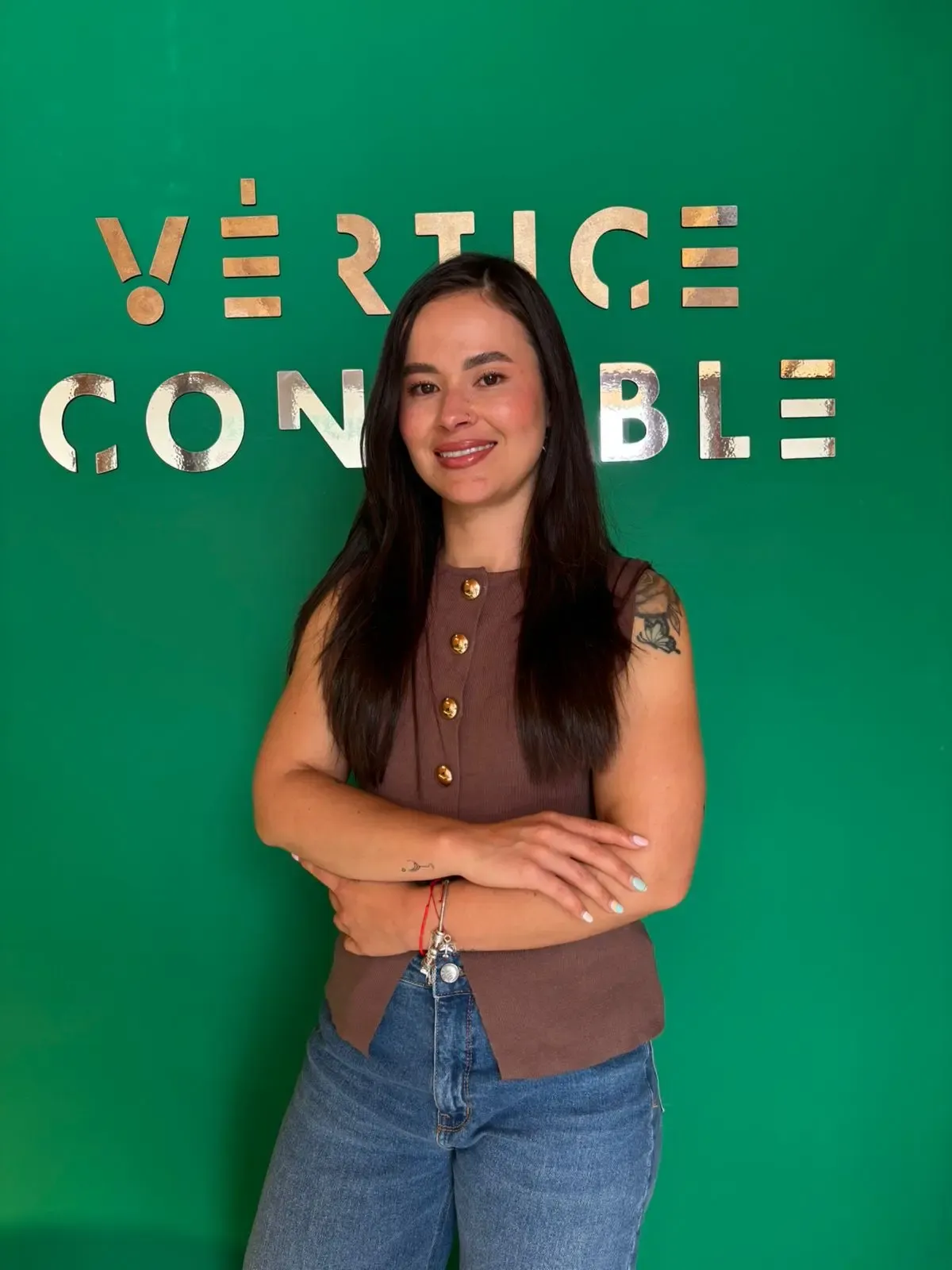 Retrato de Yesica Buitrago Loaiza, contadora pública y socia directora de Vértice Contable
